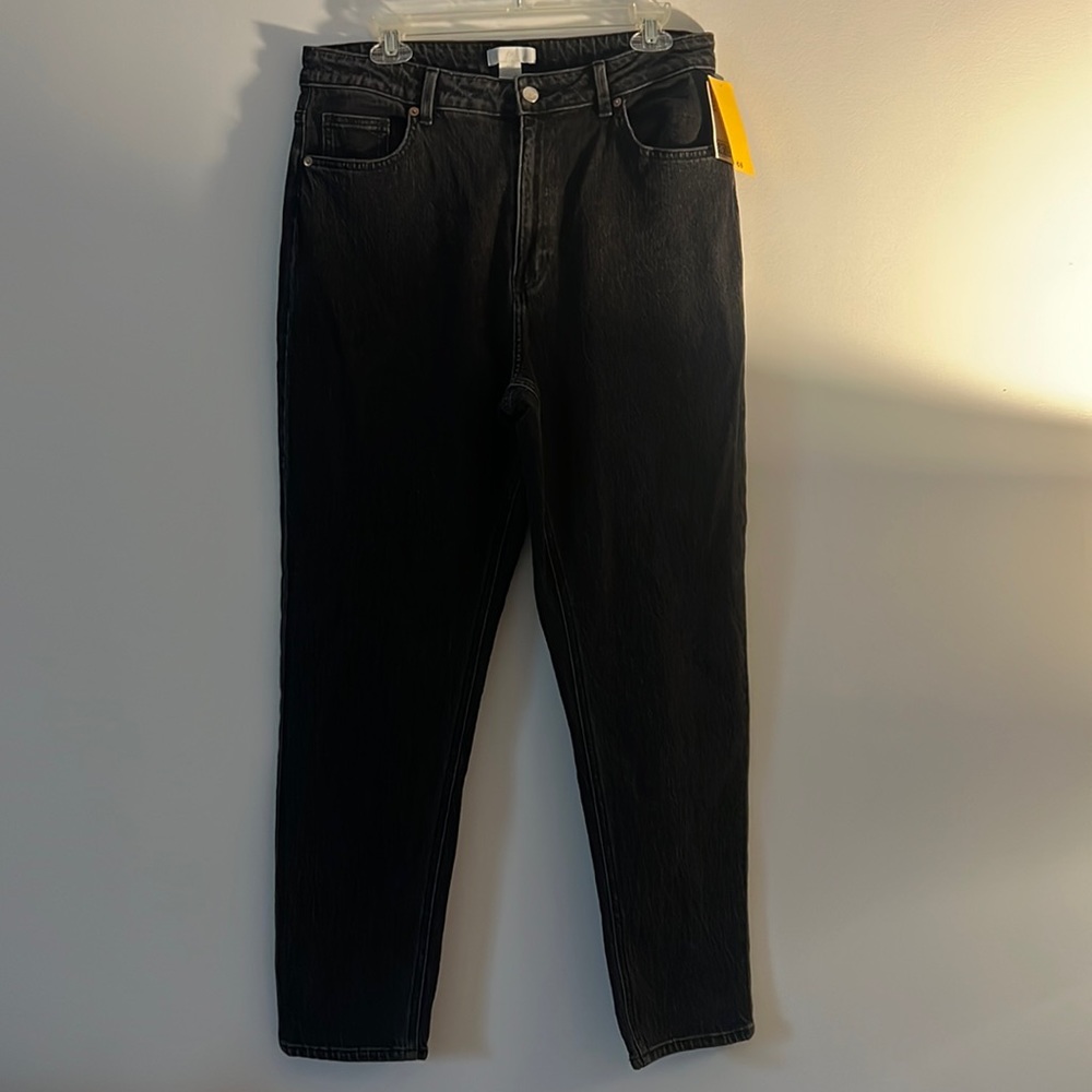 BOGO 1/2 OFF 🛍️ H&M Black Denim High Waist Mom Jeans